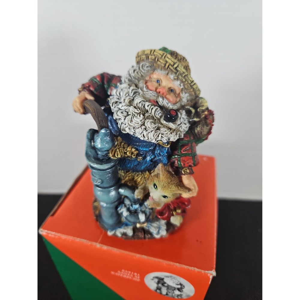 Vtg Resin Santa At Waterpump With Cat, Crinkle Clause Santa Possible Dreams (A)